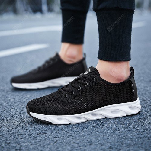 Men's Spring And Summer Hollow Mesh Breathable Mesh Shoes Casual Sports Shoes Running Shoes 39-44 Yards